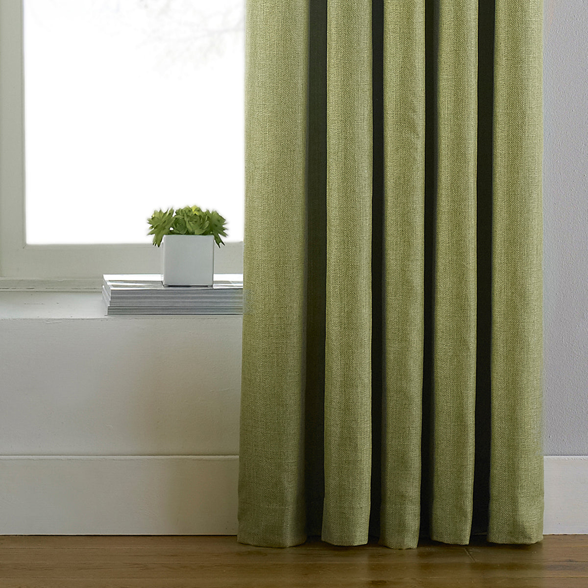 Atlantic 229X137 Eyelet Curtains Green