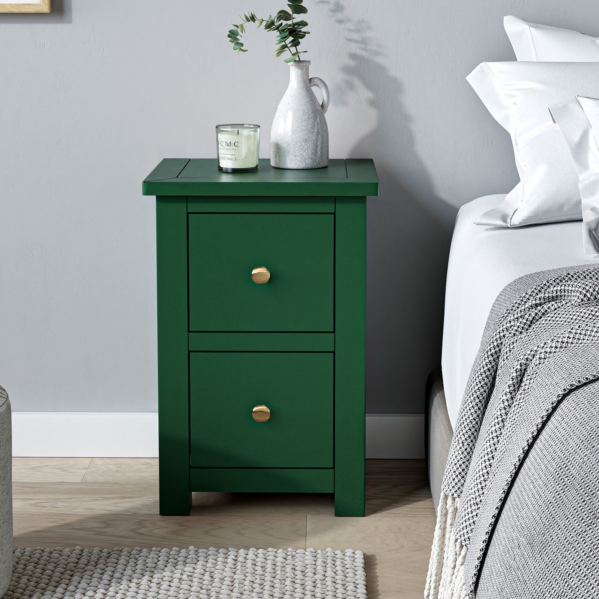 Green bedside 2024 table ikea