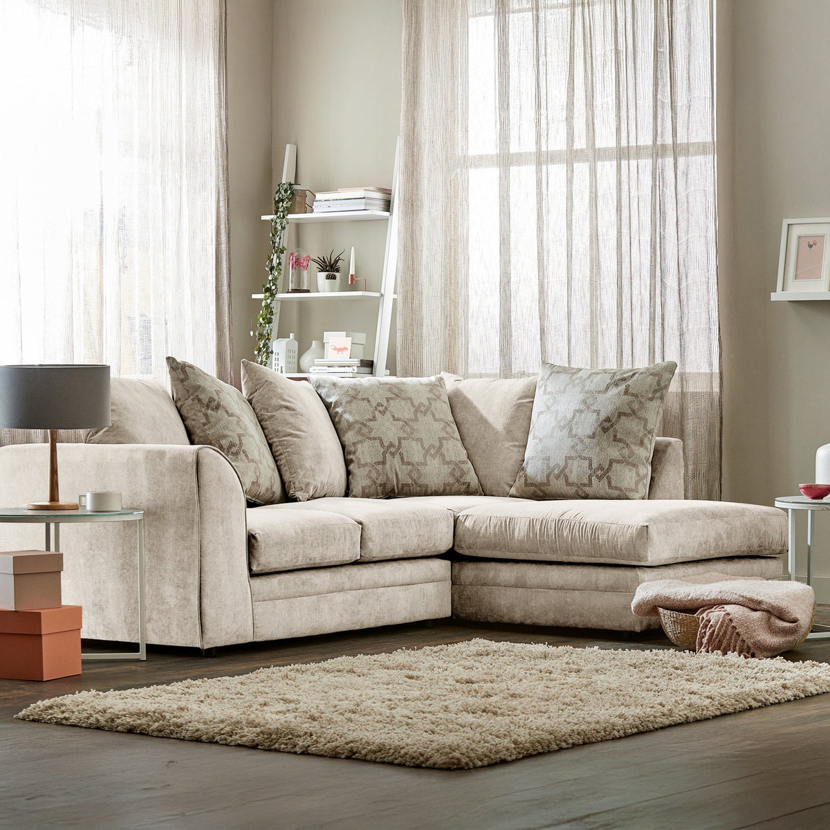 Fernley-RH-Corner-Sofa from Roseland Furniture