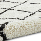 Durham Berber White Diamond Shaggy Rug