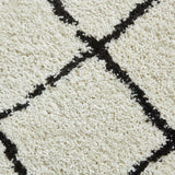 Durham Berber White Diamond Shaggy Rug