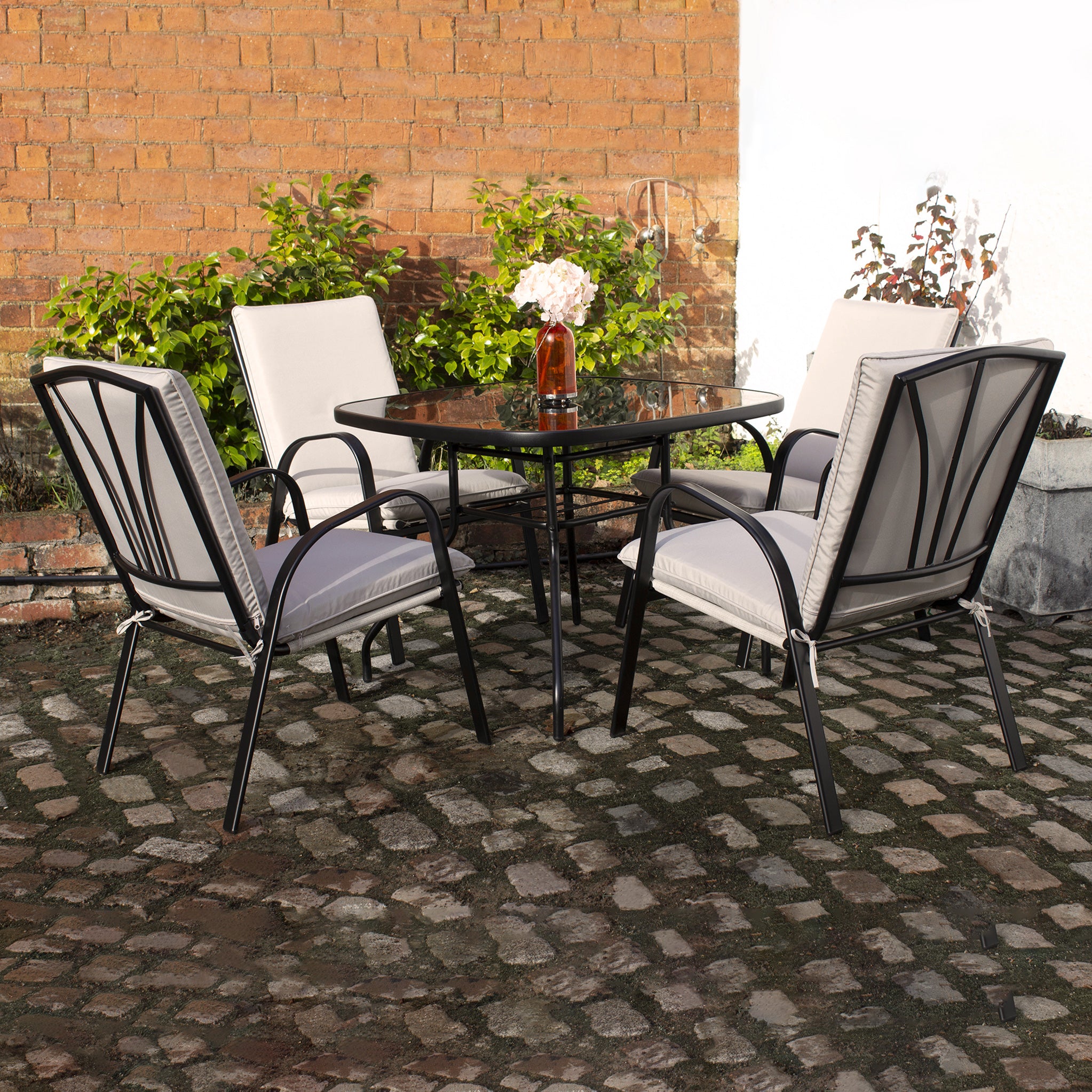 Amalfi 4 seater dining store set with cushions