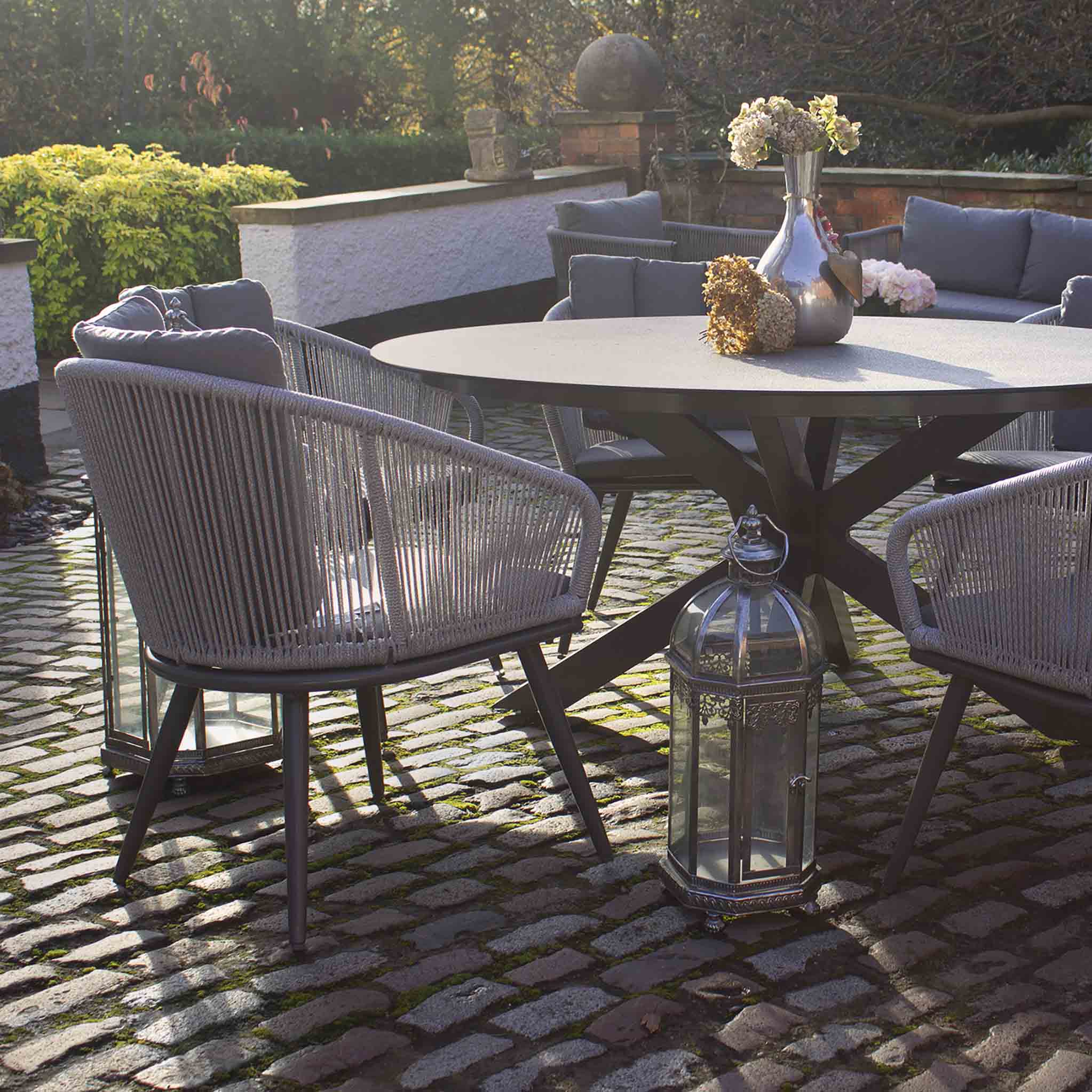 Outdoor dining table online seats 6