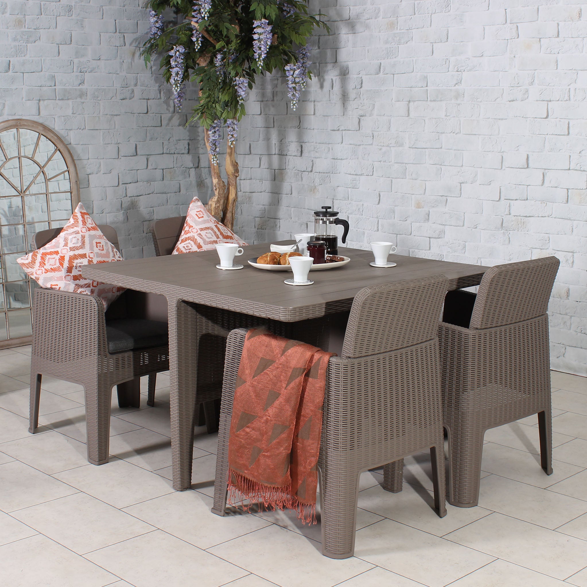 Faro Outdoor Living 4 Seat Cube Garden Dining Set Roseland