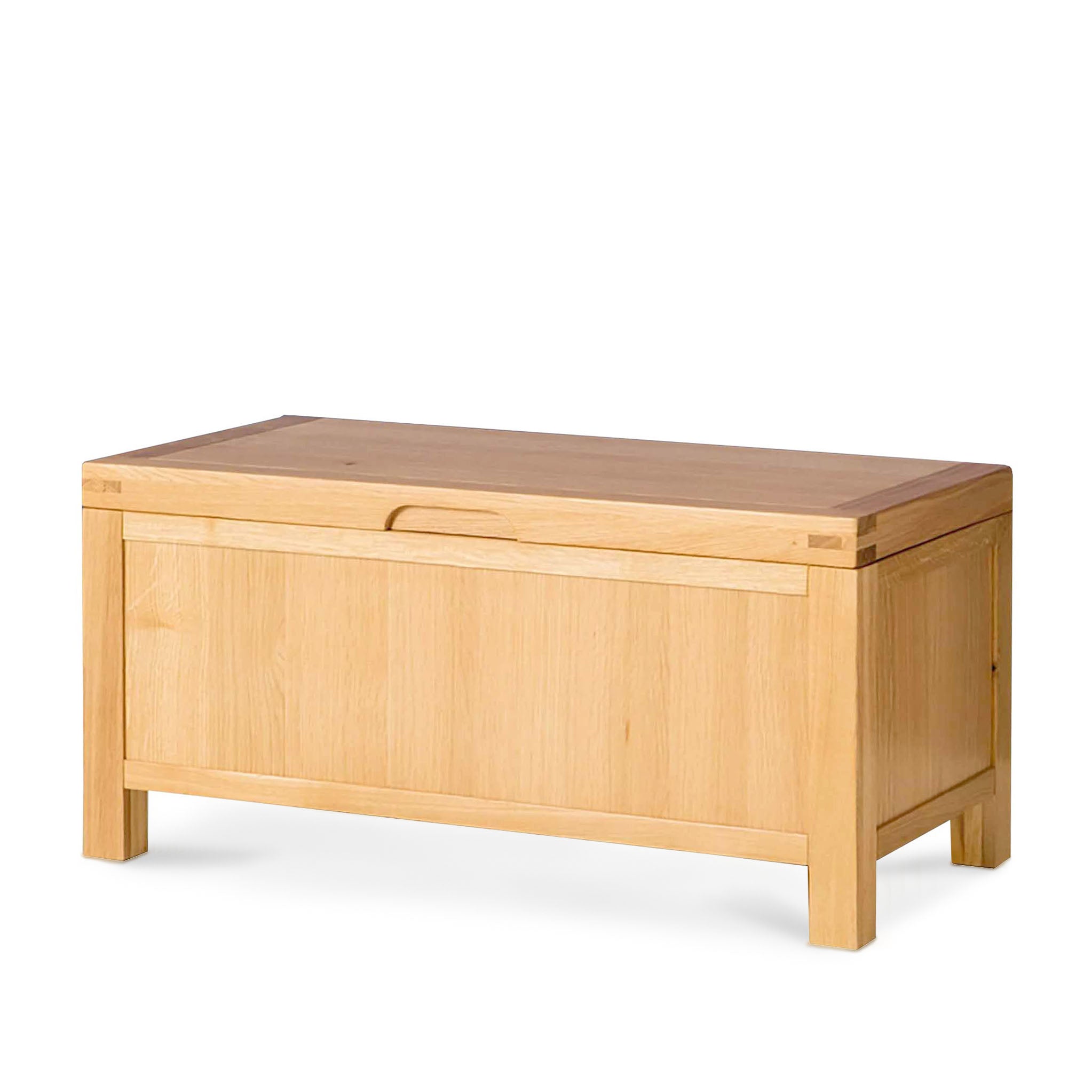 Roseland furniture blanket discount box