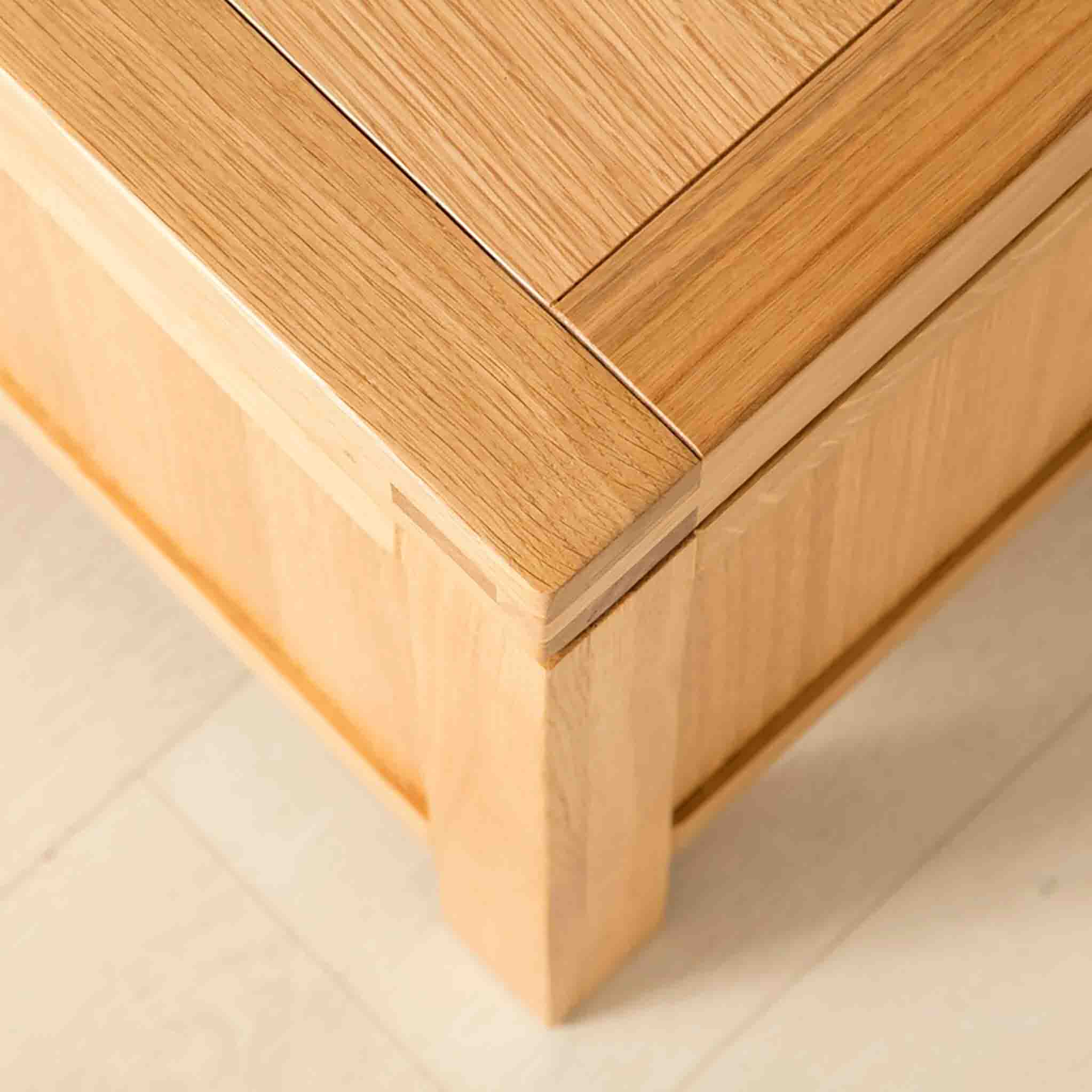 Abbey Light Oak Blanket Box Roseland Roseland Furniture