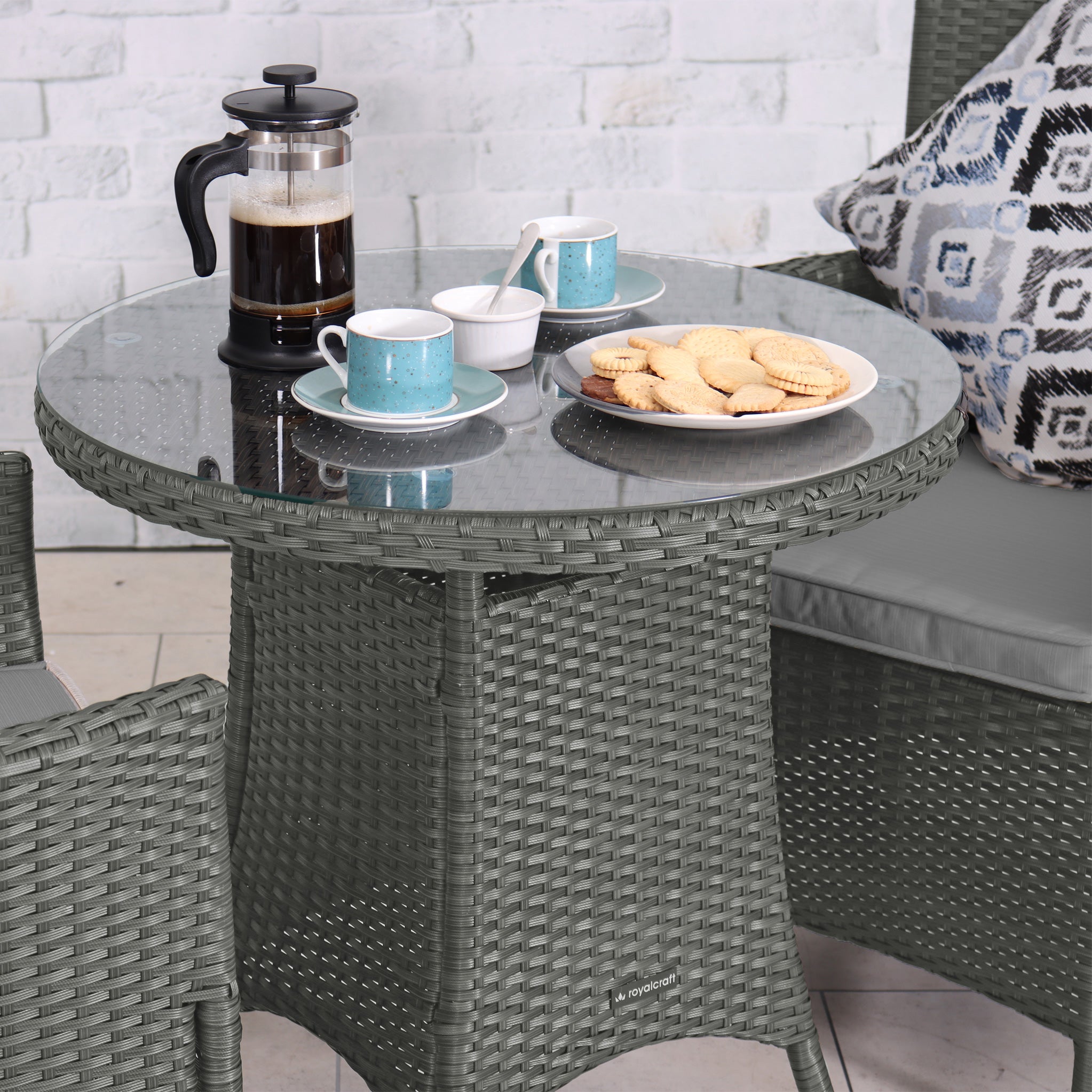 2 seater rattan table and chairs hot sale