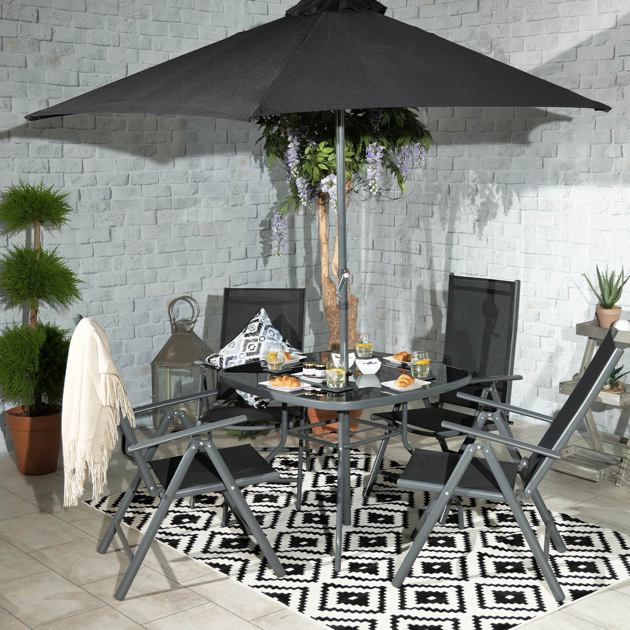 Gray outdoor dining set deals with umbrella hole